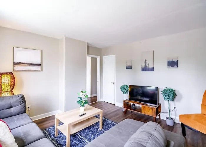 Сasa de vacaciones Casa Dos By Jungle House Near Convention Center Osu & Nationwide Arena Walk To High Street Downtown & Short North 5 800 Reviews Private Parking Columbus