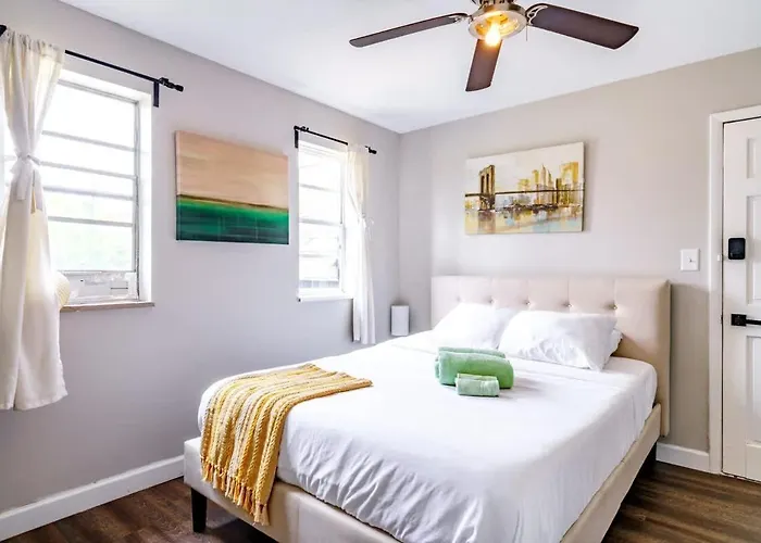 Casa Dos By Jungle House Near Convention Center Osu & Nationwide Arena Walk To High Street Downtown & Short North 5 800 Reviews Private Parking *