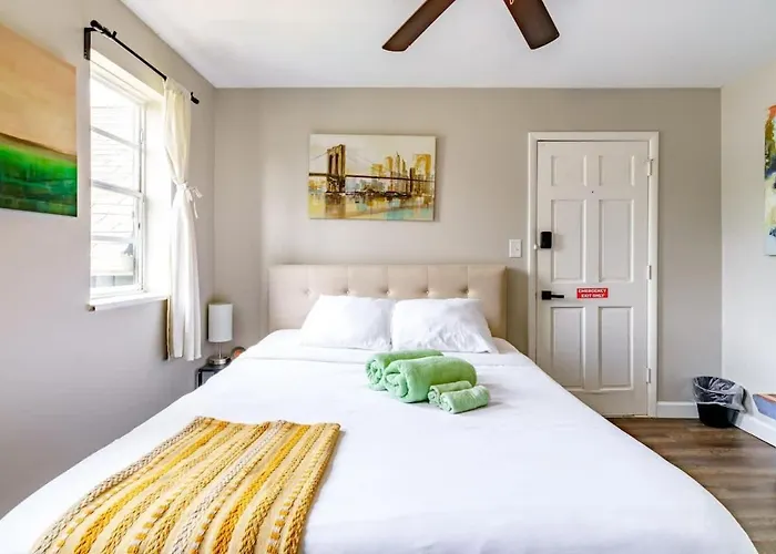 Сasa de vacaciones Casa Dos By Jungle House Near Convention Center Osu & Nationwide Arena Walk To High Street Downtown & Short North 5 800 Reviews Private Parking