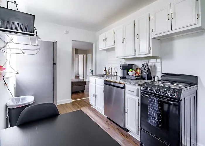 Casa Dos By Jungle House Near Convention Center Osu & Nationwide Arena Walk To High Street Downtown & Short North 5 800 Reviews Private Parking Сasa de vacaciones Columbus