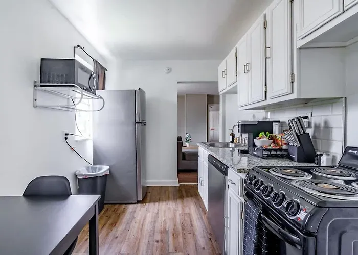 Сasa de vacaciones Casa Dos By Jungle House Near Convention Center Osu & Nationwide Arena Walk To High Street Downtown & Short North 5 800 Reviews Private Parking Columbus