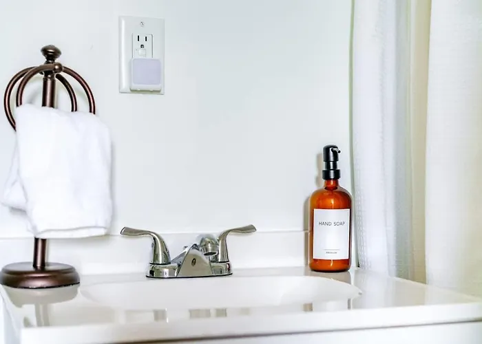Casa Dos By Jungle House Near Convention Center Osu & Nationwide Arena Walk To High Street Downtown & Short North 5 800 Reviews Private Parking Columbus